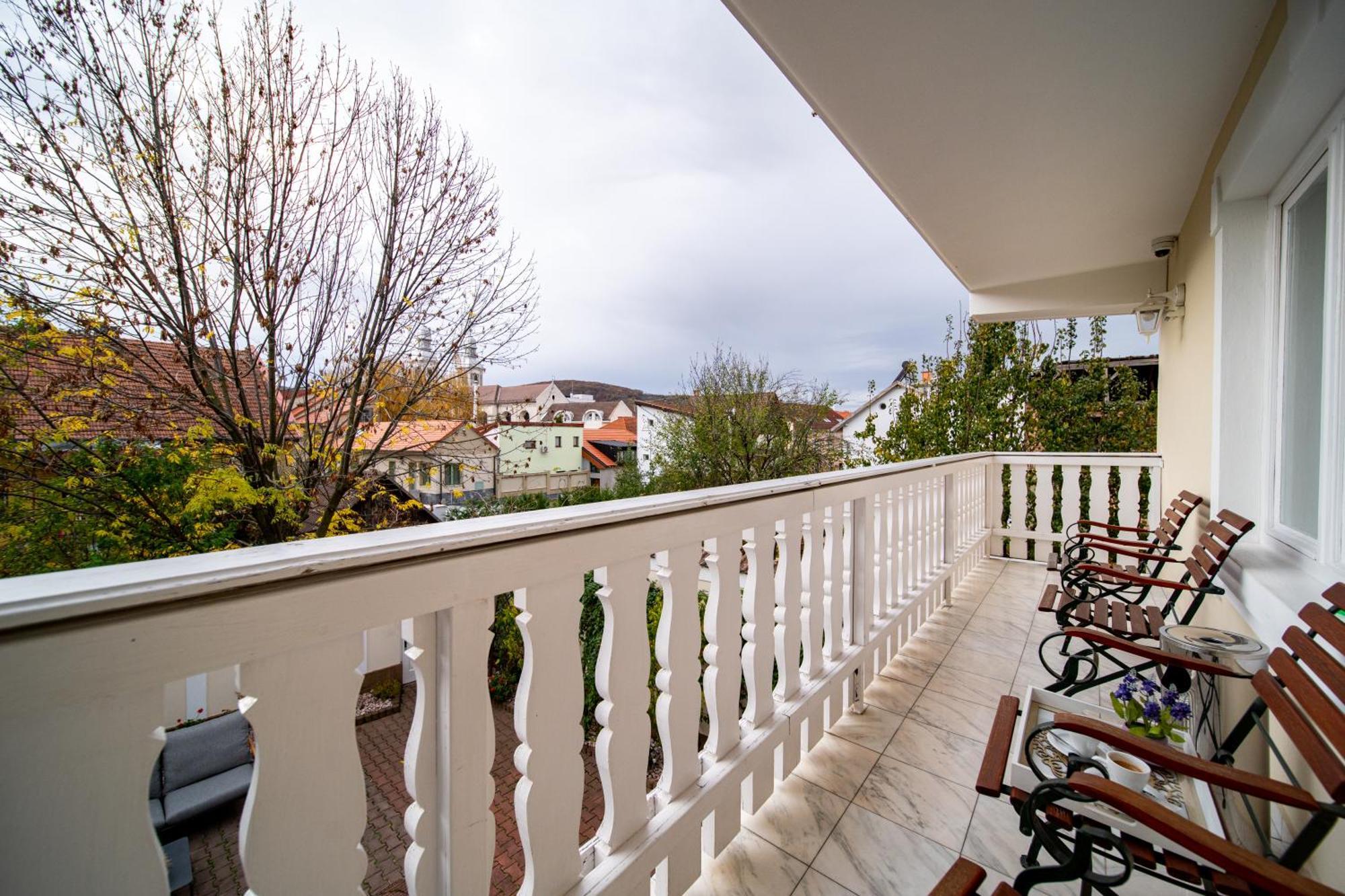 Hotel Lilla Panzió Odorheiu Secuiesc Exterior foto