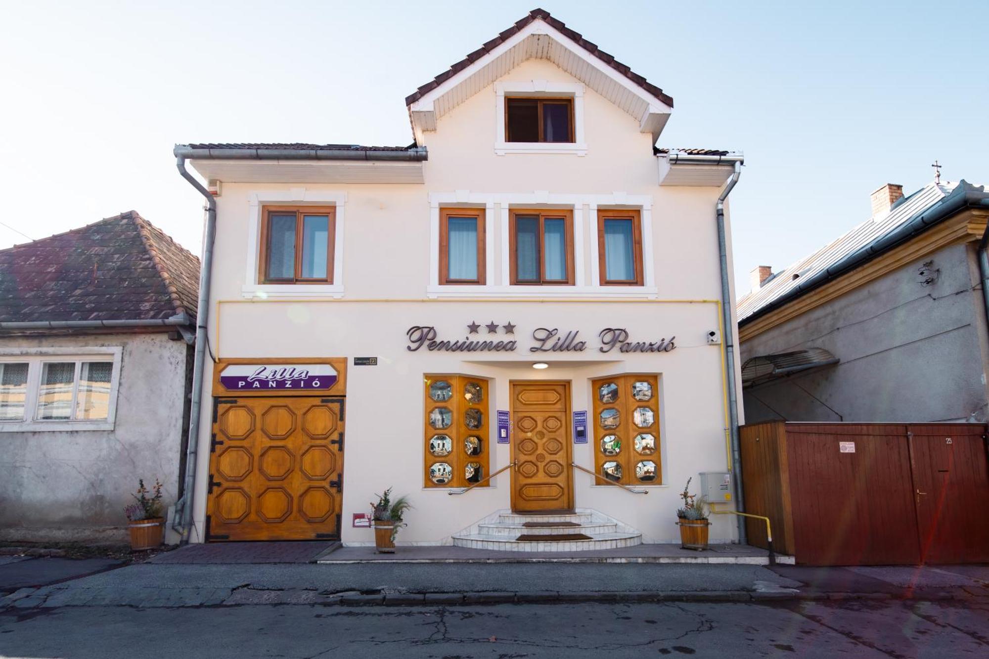 Hotel Lilla Panzió Odorheiu Secuiesc Exterior foto